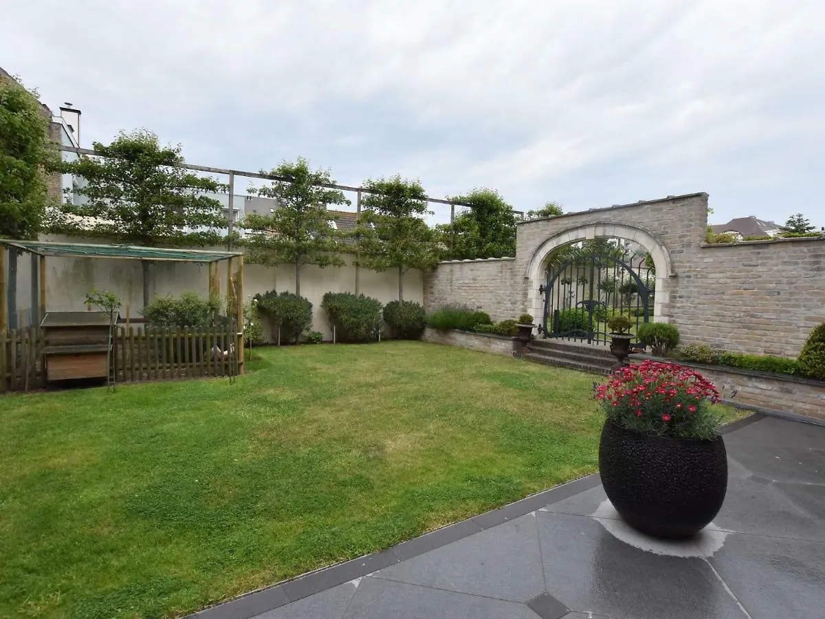 Spacious Villa In Knokke Heist With Garden Brugia 0*,  Belgia
